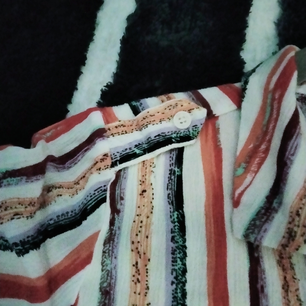 Davi & Dani (Size M) Multicolor Stripe Print Butt… - image 6